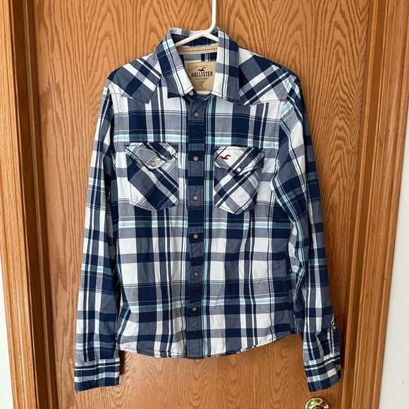 Men’s Hollister Button Down with blue plaid pattern. - Picture 1 of 5